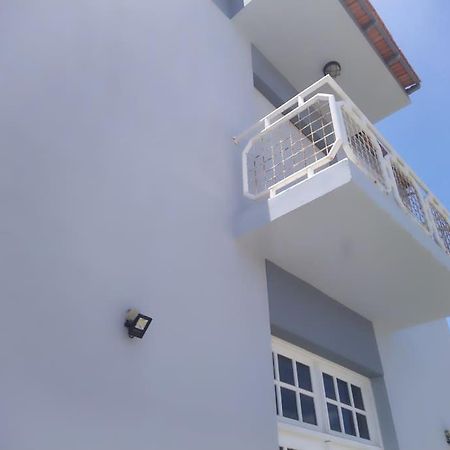 Villa Vivenda Com Patio, No Coracao Do Mindelo Extérieur photo