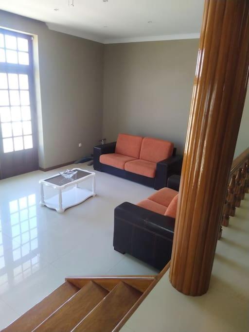 Villa Vivenda Com Patio, No Coracao Do Mindelo Extérieur photo
