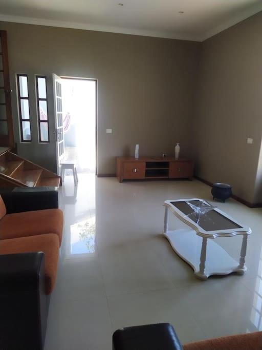Villa Vivenda Com Patio, No Coracao Do Mindelo Extérieur photo