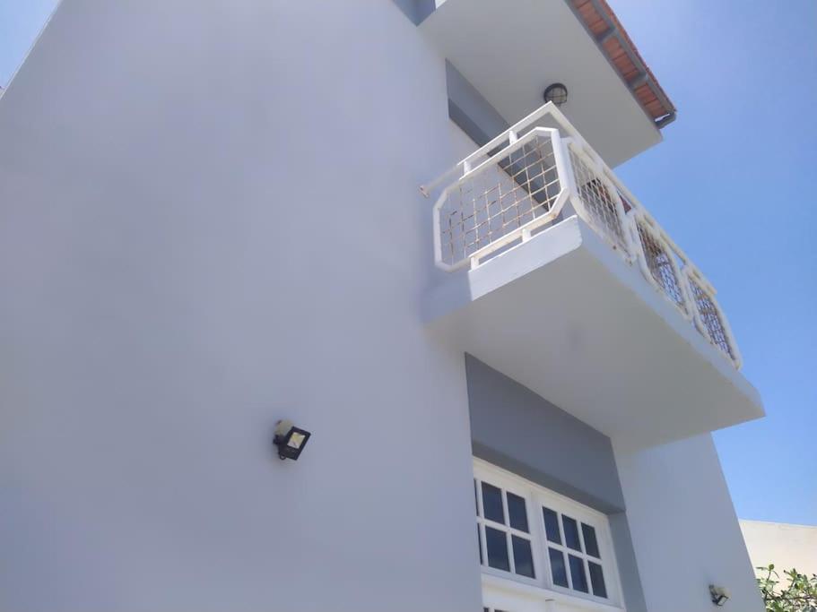 Villa Vivenda Com Patio, No Coracao Do Mindelo Extérieur photo